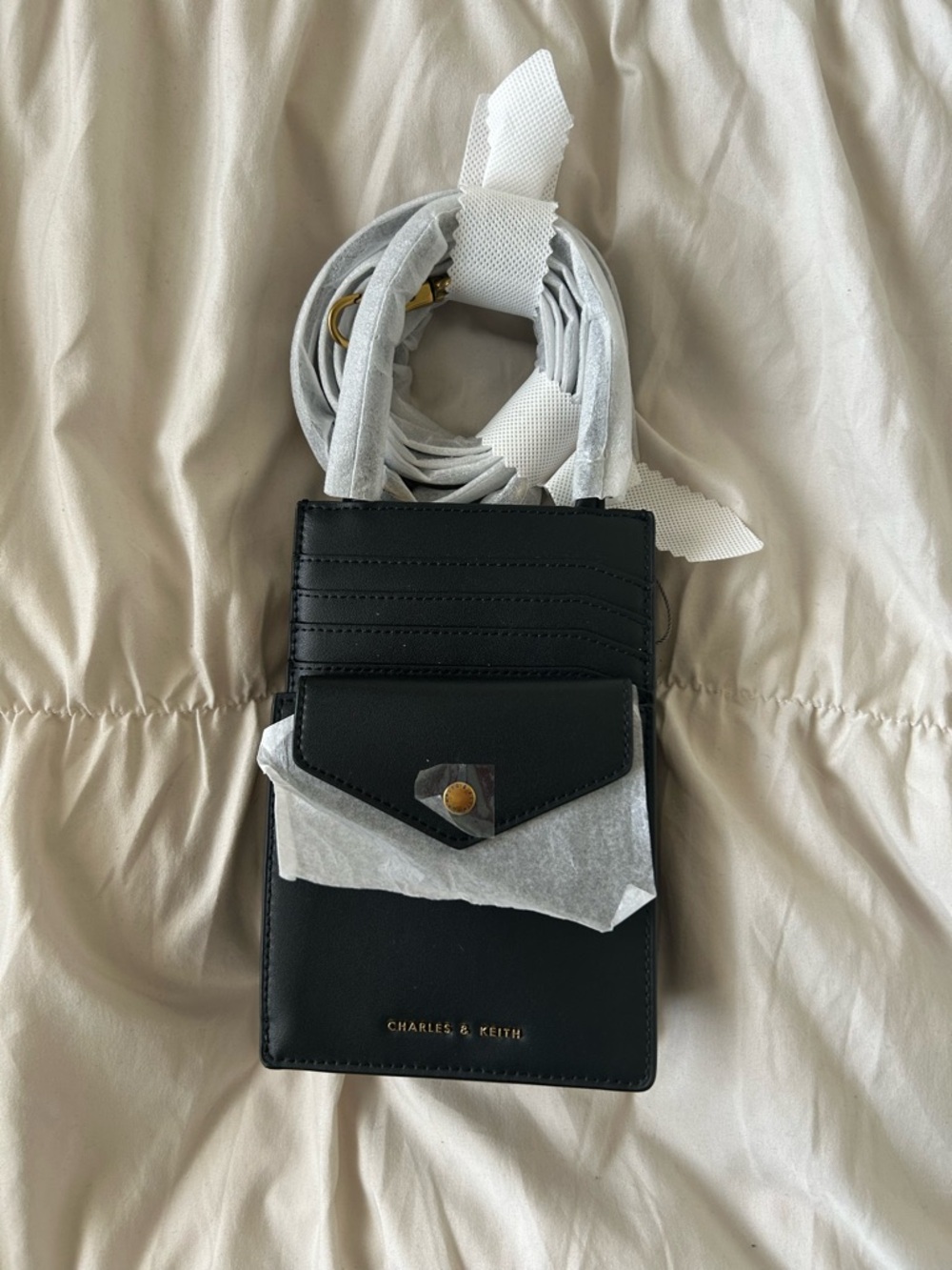 CHARLES & KEITH Este Belted Quilted Phone Pouch